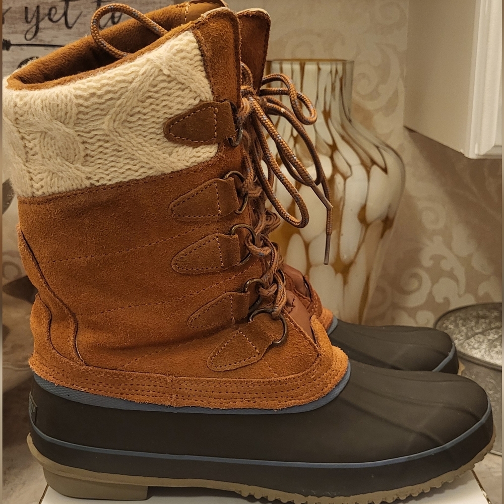 Khombu Snow Duck Tan and Brown Winter Boots